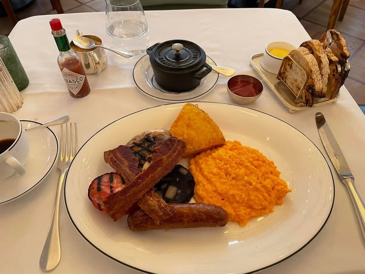 The English Breakfast at Langan's Brasserie, Mayfair, London